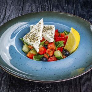 Греческий салат, доставка суши осьминог